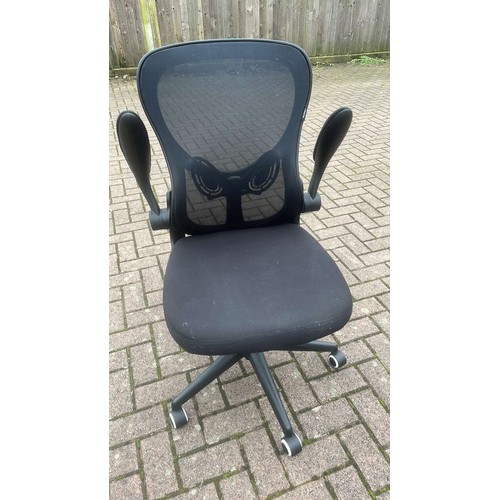 790 - BLACK OFFICE CHAIR