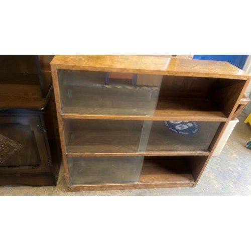 762 - GLASS FRONT BOOK CASE