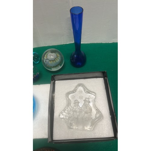 668 - GLASS WARE AND PAPER WEIGHTS