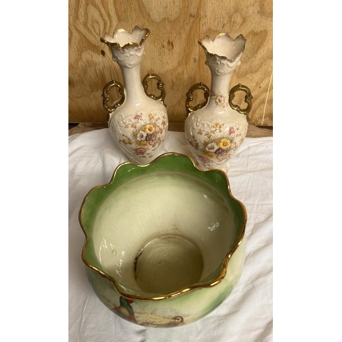 844 - VINTAGE VASES AND FLOWER POT