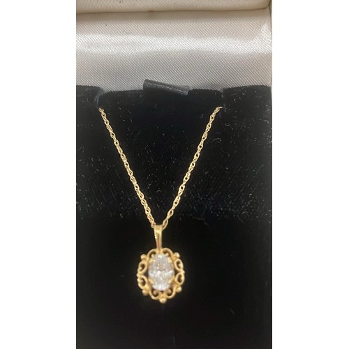 952 - 9ct GOLD NECKLACE