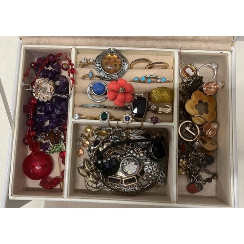 984 - CASE WITH COSTUME JEWELLERY