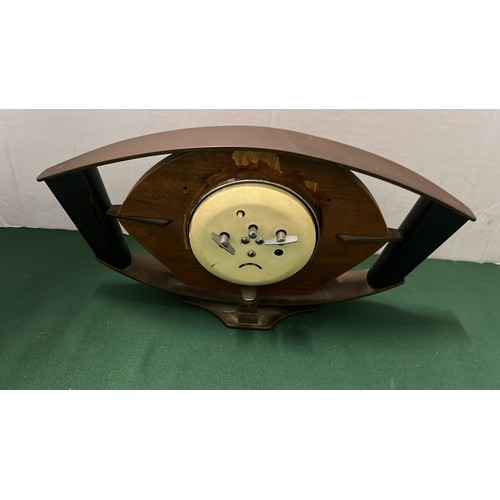 228 - RETRO MANTLE CLOCK