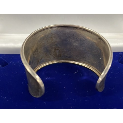 174 - HEAVY SILVER WIDE BANGLE