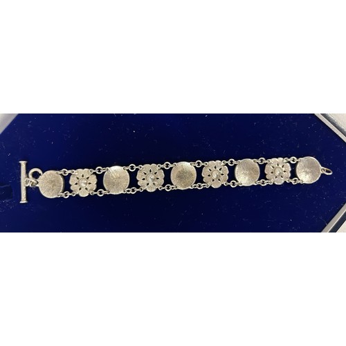 176 - SILVER DECORATIVE BRACELET