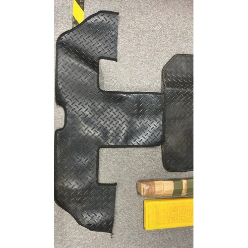 85 - DISCOVERY FLOOR MATS AND MORE