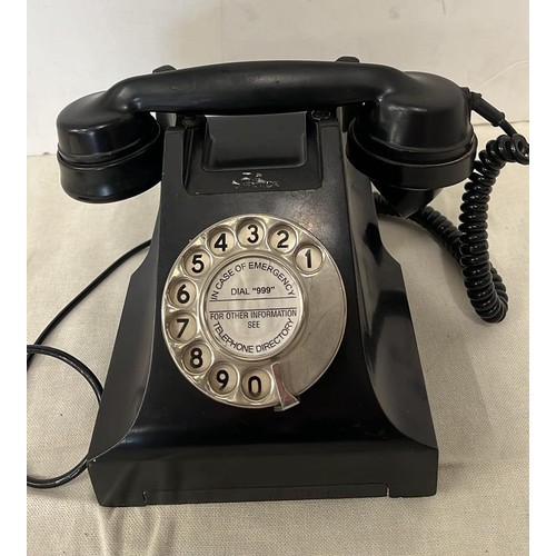 77 - BLACK VINTAGE TELEPHONE