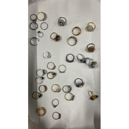 49 - SELECTION OF DRESS RINGS