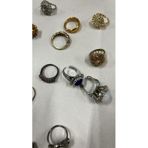 49 - SELECTION OF DRESS RINGS