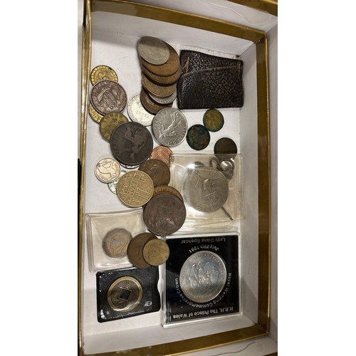 47 - MIXED WORLD COINS