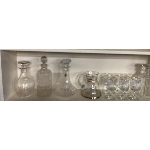 41 - COLLECTION OF MIXED GLASS WARE