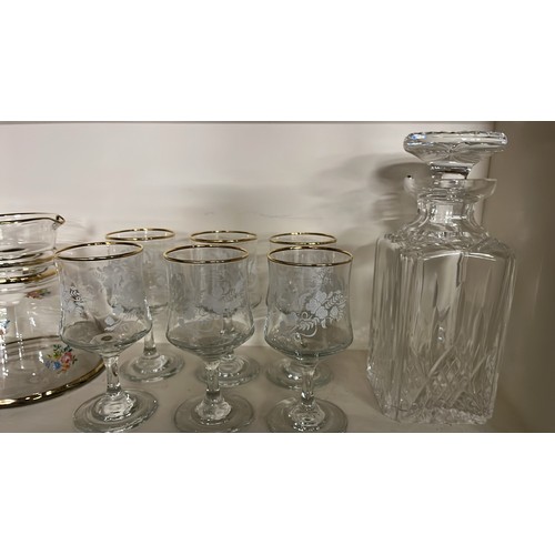 41 - COLLECTION OF MIXED GLASS WARE