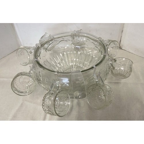 36 - GLASS PUNCH BOWL SET