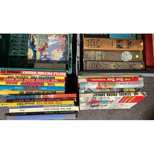 21 - QTY OF VINTAGE BOOKS