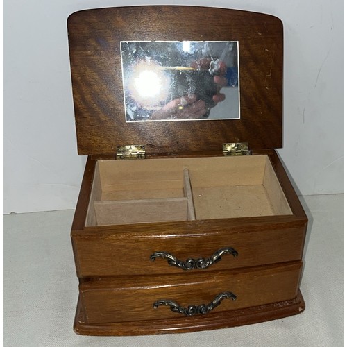 3 - Wooden jewellery box with jewellery