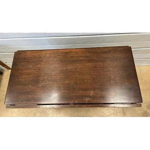 333 - OAK GATE LEG TABLE