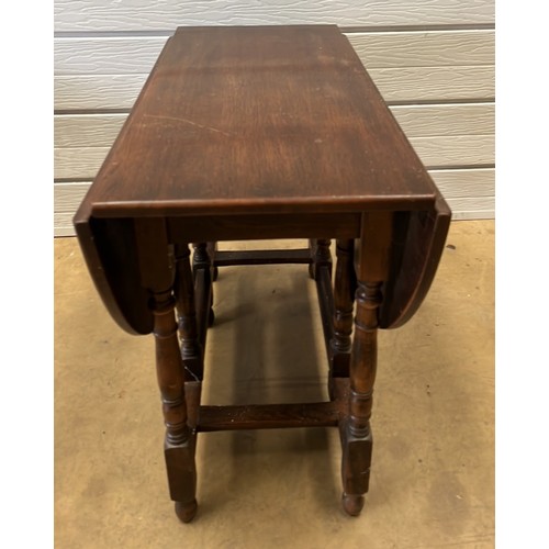 333 - OAK GATE LEG TABLE