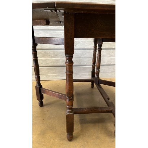 333 - OAK GATE LEG TABLE