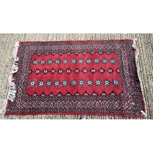 366 - RED FLOOR OVER RUG 5 X 3 FT