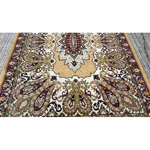 369 - LARGE FLOOR OVER RUG 9 X 6 FT