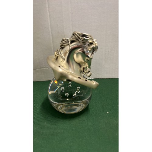 304 - GLASS PAPER WEIGHT WITH HORSE HEAD DETAIL