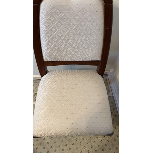 418 - PARKER KNOLL DINNING TABLE AND CHAIR SET