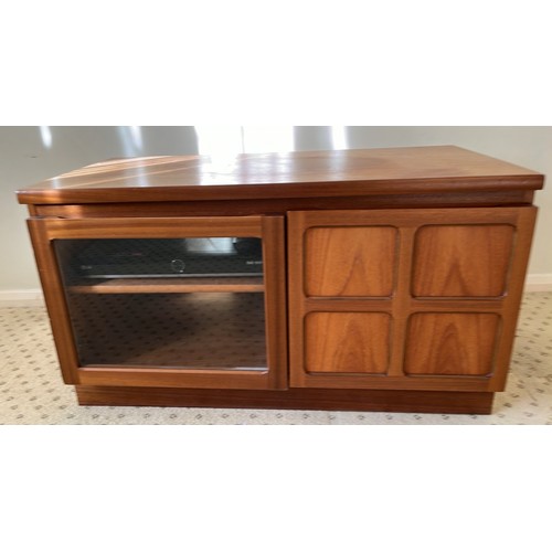 423 - PARKER KNOLL TV STAND UNIT