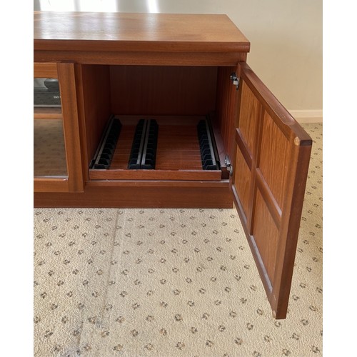 423 - PARKER KNOLL TV STAND UNIT