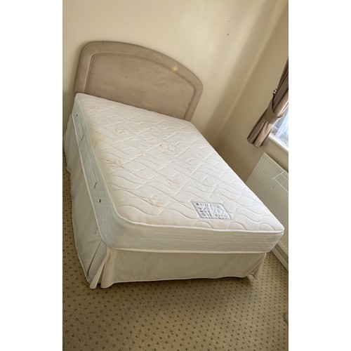 429 - DOUBLE DIVAN BED SET USED / DOES HAVE SLIGHT STAIN