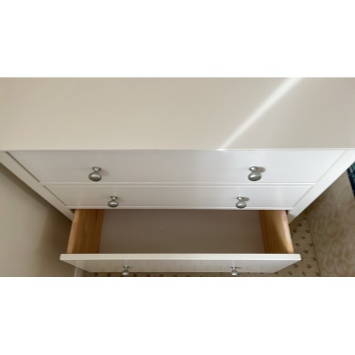 432 - WHITE CHEST OF DRAWERS