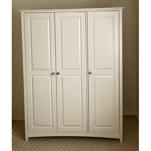 434 - WHITE TRIPLE DOOR WARDROBE