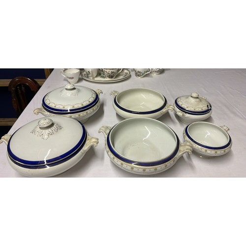 441 - TABLE TUREENS