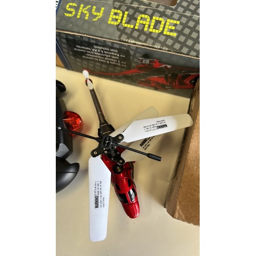 472 - SMALL REMOTE SKY-BLADE HELICOPTER / UNCHECKED