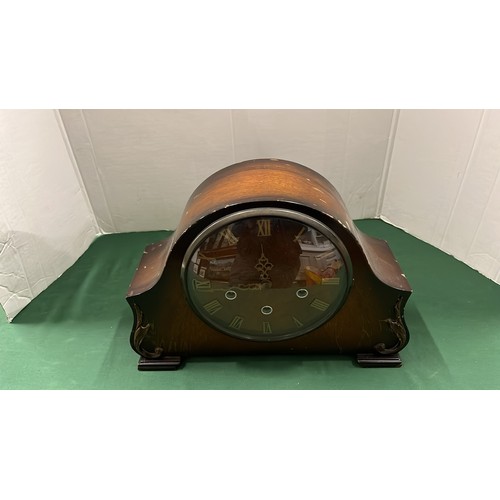 572 - WALNUT CASED 8 DAY MANTLE CLOCK