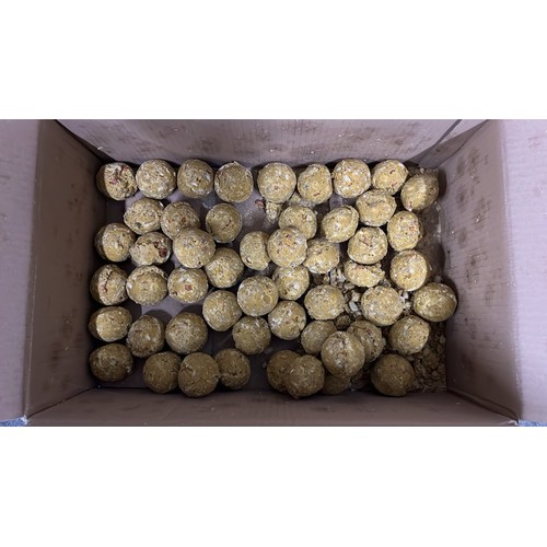 629 - NO MESS FAT BALLS GOLD MIX BIRD FOOD / PART BOX