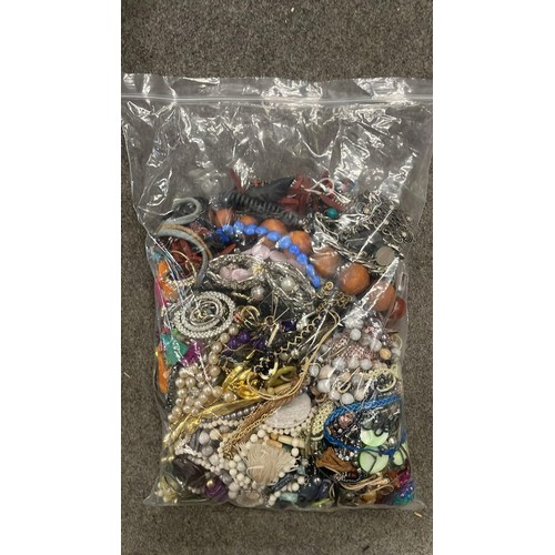 213 - MIXED COSTUME JEWELLERY 2.542 KG