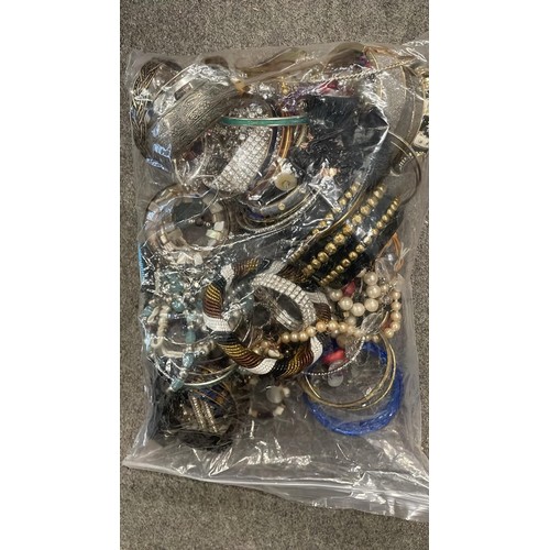 212 - MIXED COSTUME JEWELLERY 1.388 KG