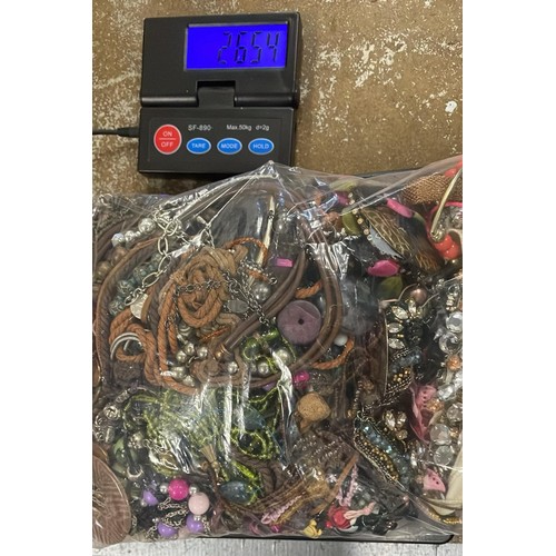 189 - MIXED COSTUME JEWELLERY 2.654 KG