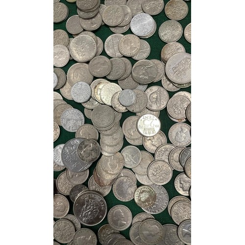 180 - LARGE COLLECTION OF COINAGE