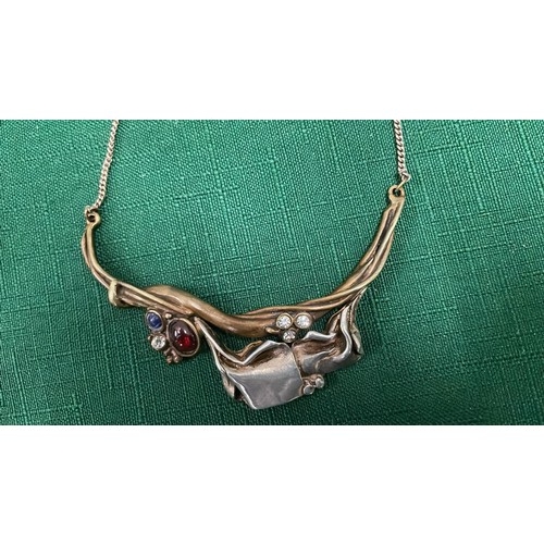 88 - 925 NECKLACE