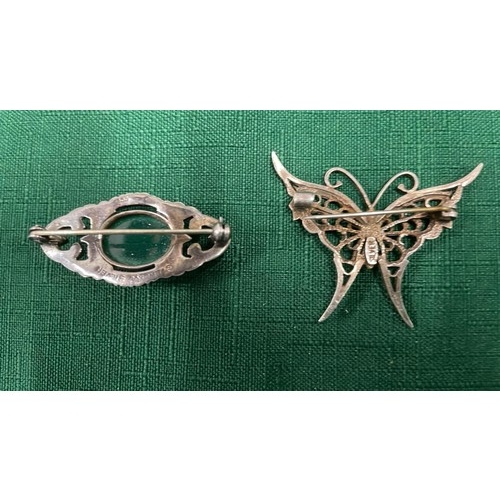 108 - 925 SILVER BROOCHES