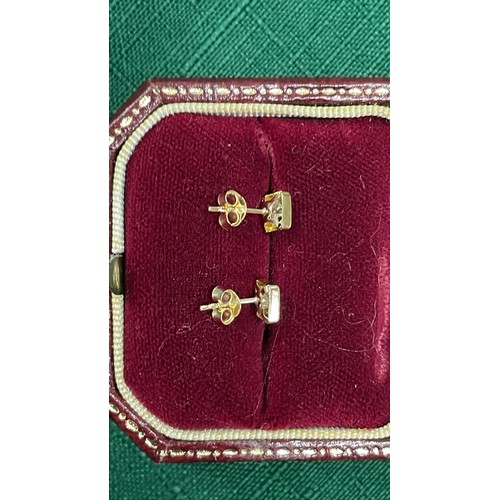 270B - 9CT YELLOW GOLD EARRINGS - weight 0.60g