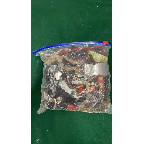 144 - QTY OF COSTUME JEWELLERY 1.624 KG