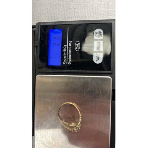 270C - 9CT YELLOW GOLD RING SIZE-R - weight 1.11g