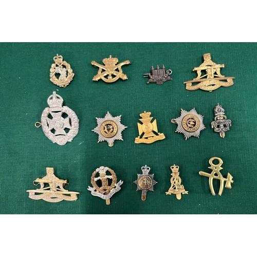 42 - WWI & WWII CAP BADGES