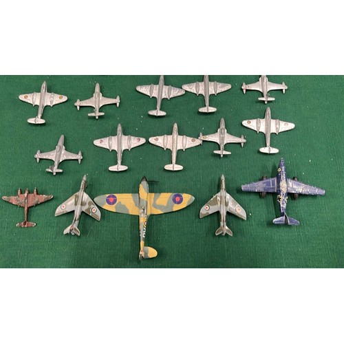 41 - DINKY 1950s SMALL SCALE AIRCRAFT