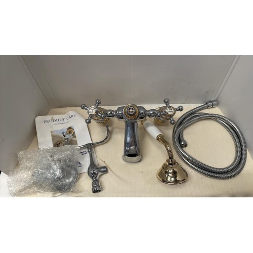 54 - TRADITIONAL BATH SHOWER MIXER TAP WITH HANDSET (new)