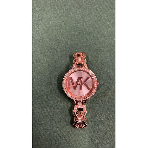 19 - MICHAEL KORS WATCH WORKING