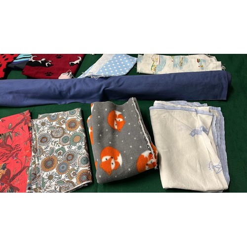 40 - END OF ROLL COTTON FABRIC AND CUT BUNDLES  / MIXED