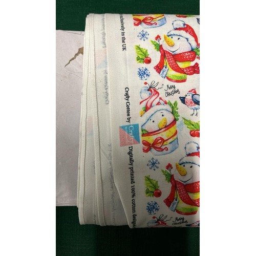 48 - END OF ROLL COTTON FABRIC / SNOWMAN